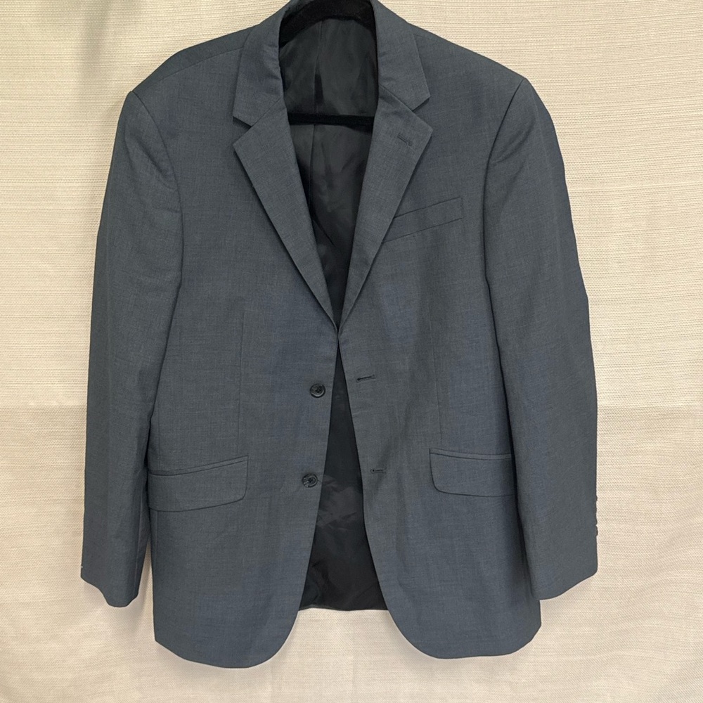 Kenneth Cole Reaction Gray Sport Coat with Notched Lapels